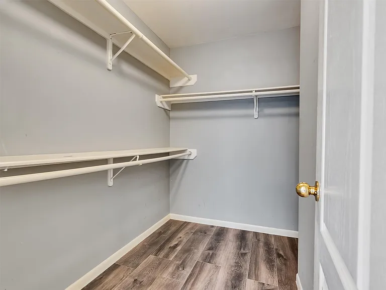 11703 Emerald Hill Dr #C — Photo 34