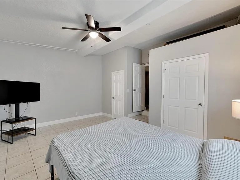 3651 Haines Rd N — Photo 32