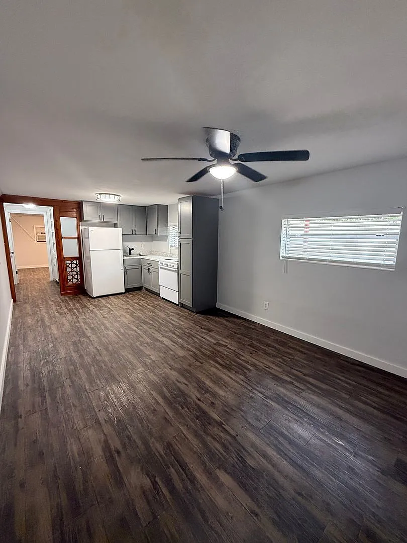 Midtown Apartment- in Historic House — Photo 2