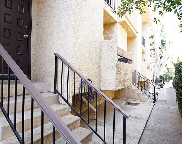 18954 Sherman Way #3 — Photo 4