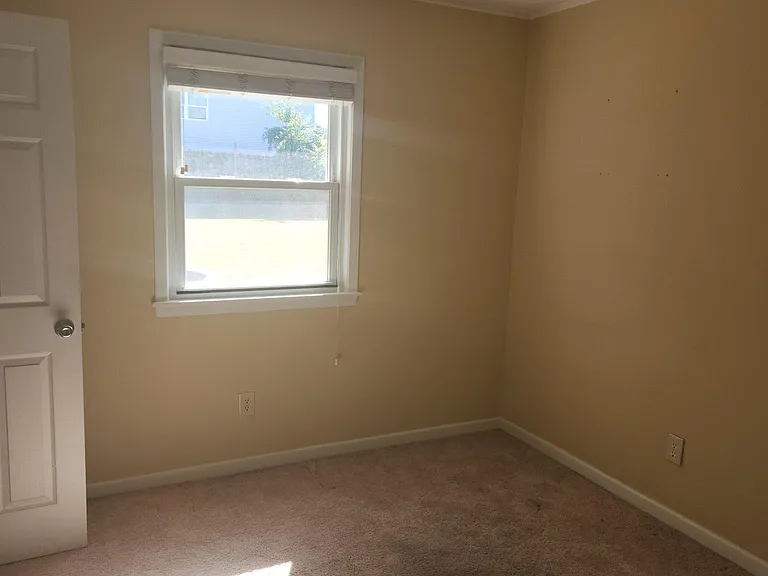 5318 Lawrence Dr — Photo 19
