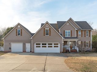 35 Adrian St, Holly Springs, NC 27540