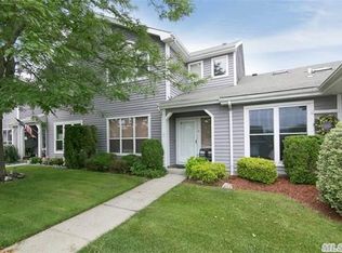 754 Birchwood Park Dr, Middle Island, NY 11953