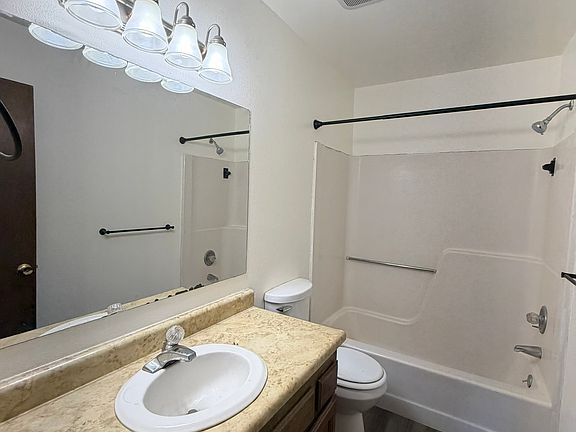 4th image of 359 S 9th St #359