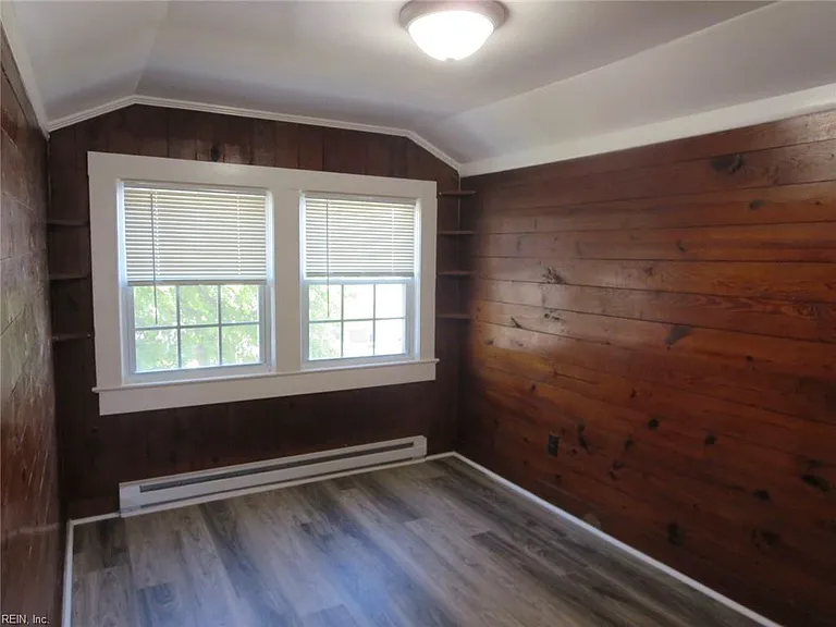 409 Hobart Ave #C — Photo 7