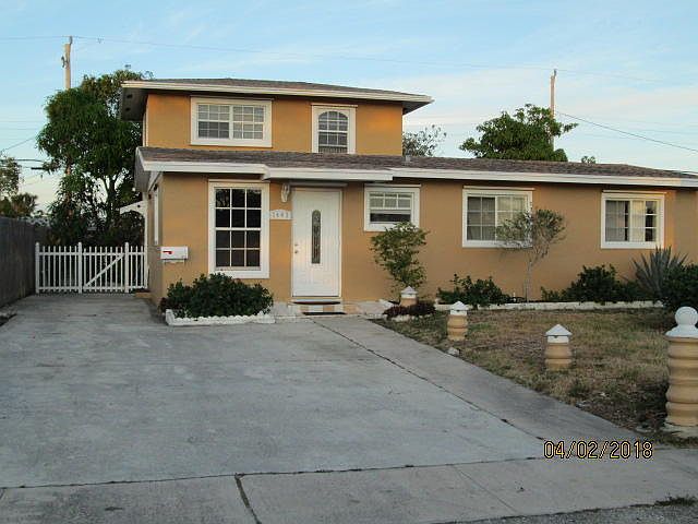 1st image of 1443 7th Street