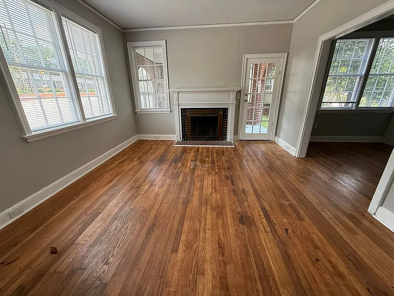 3428 Rosewood Dr — Photo 3