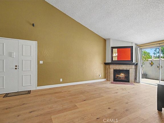 4th image of 21019 Gresham St APT 22