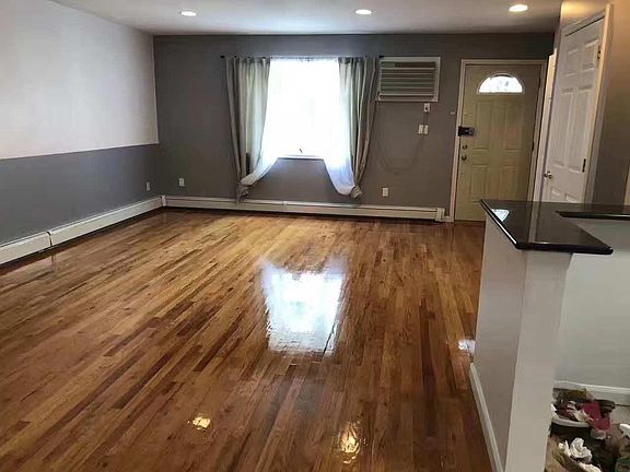 2nd image of 19022 Northern Blvd #1