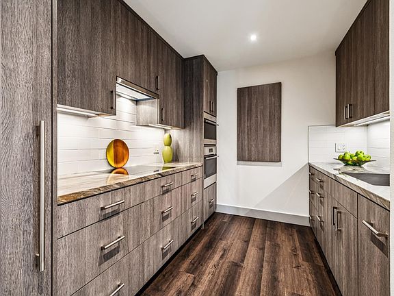 3rd image of 100 Thorndale Drive #412