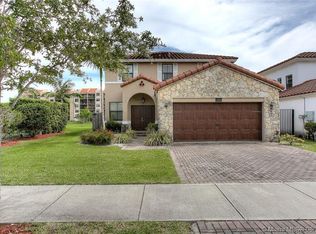 10000 NW 10th St, Miami, FL 33172