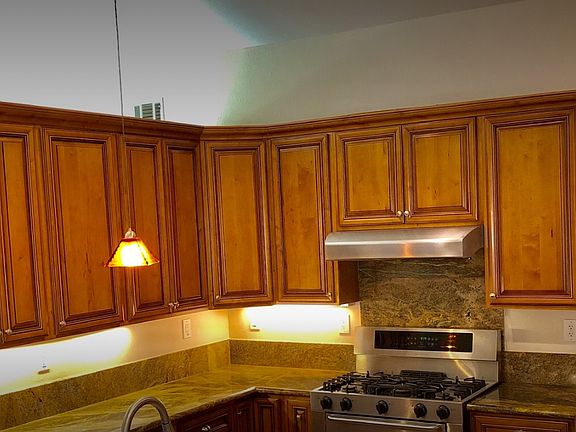 3rd image of 1031 Terrace Dr