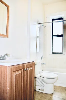 Rented by Real Street Inc | media 7