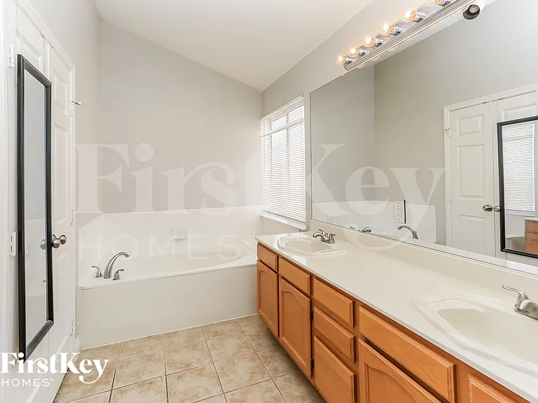 7841 Cocoa Beach Cir — Photo 11