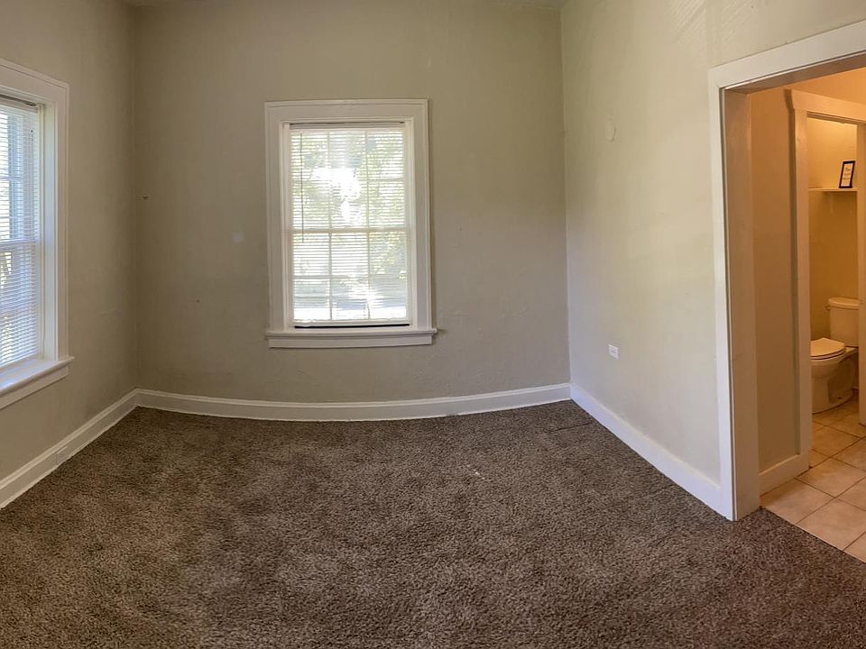 1st image of 271 Kalmia Ave #7