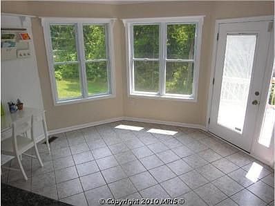 4th image of 83 Shady Valley Ln