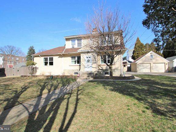 2nd image of 3641 Berry Ave