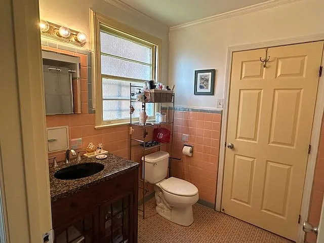 3711 Octavia St — Photo 6