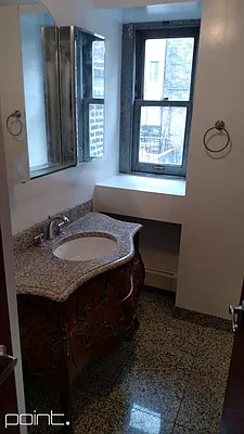 Rented by Point NYC | media 43