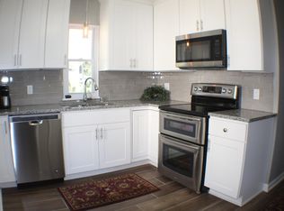 538 N 99th St, Wauwatosa, WI 53226