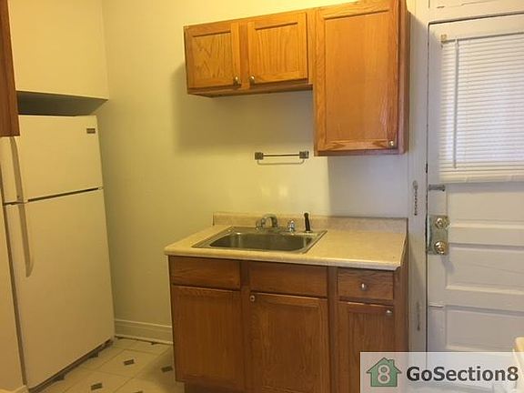 2nd image of 11000 S Vernon Ave APT 2