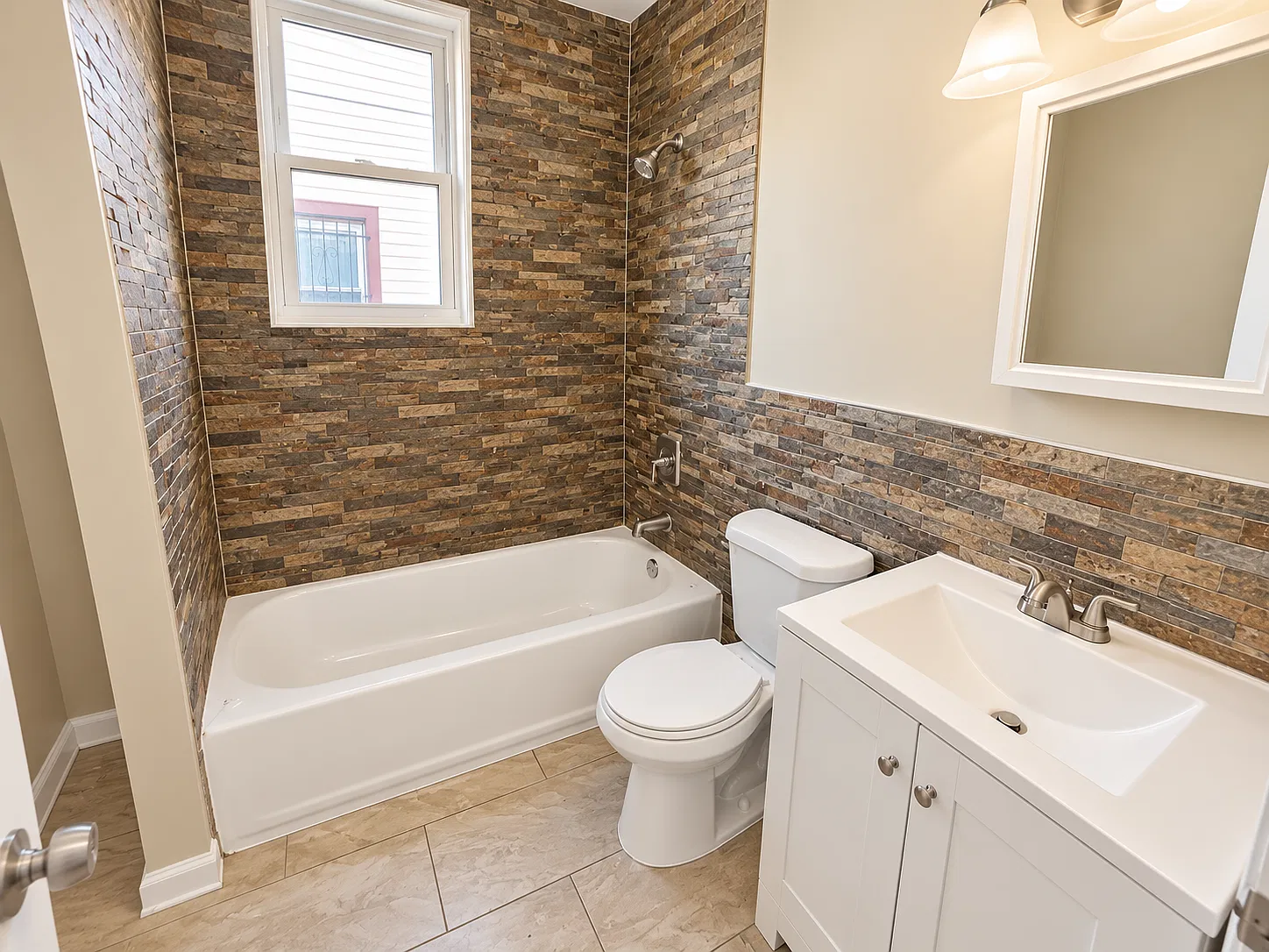 4 bed, 1.5 bath, 1350 sqft, $2,195 — Photo 2