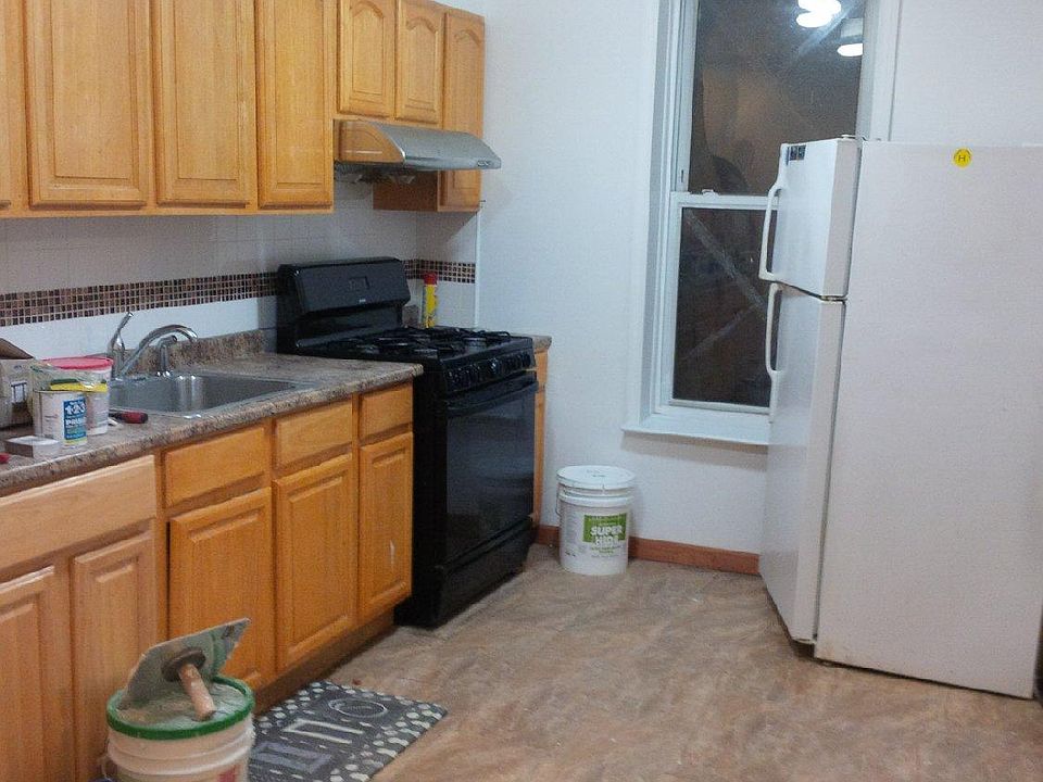 1st image of 2697 E 21st St