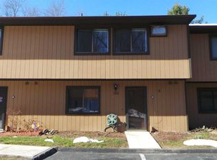 302 Chelsea Cv S #302, Hopewell Junction, NY 12533