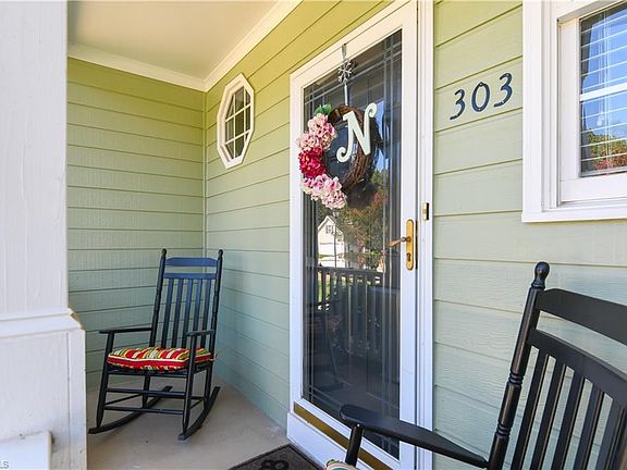 3rd image of 303 Lucas Park Dr