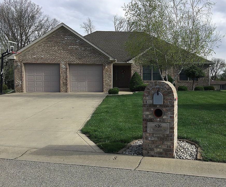 1st image of 816 E Woodside Dr