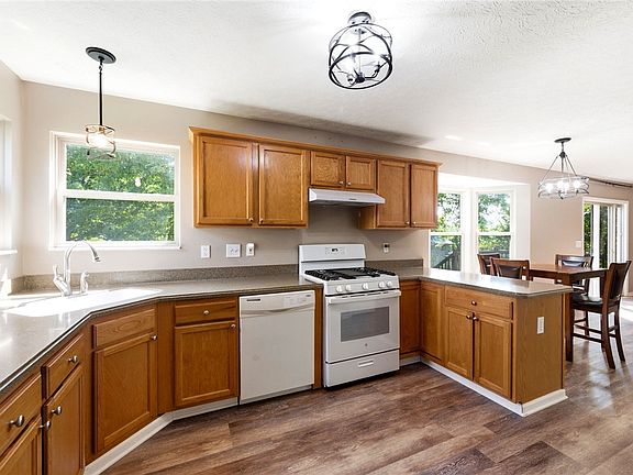 4th image of 4358 Brickwood Dr