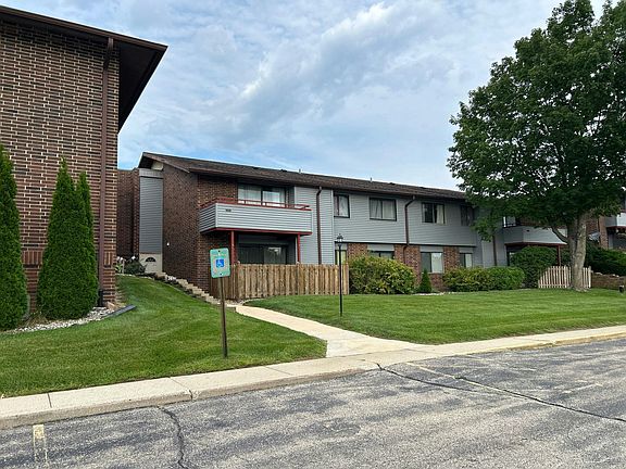 3rd image of 7931 S 68th St