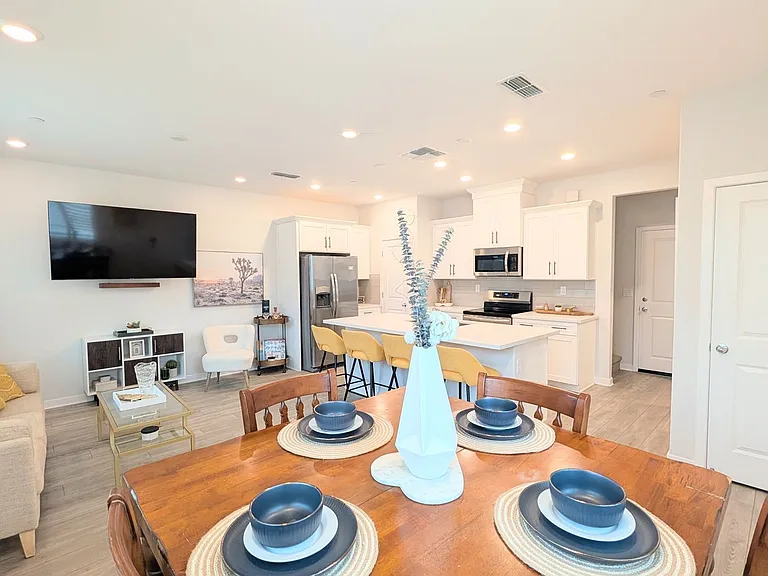 5301 E Commerce Way #67104 — Photo 5