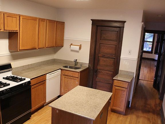 3rd image of 1849 N Damen Ave Unit 1