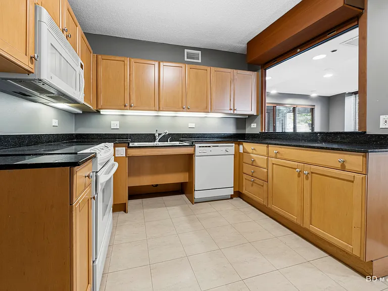 400 N Lasalle St #2506 — Photo 21