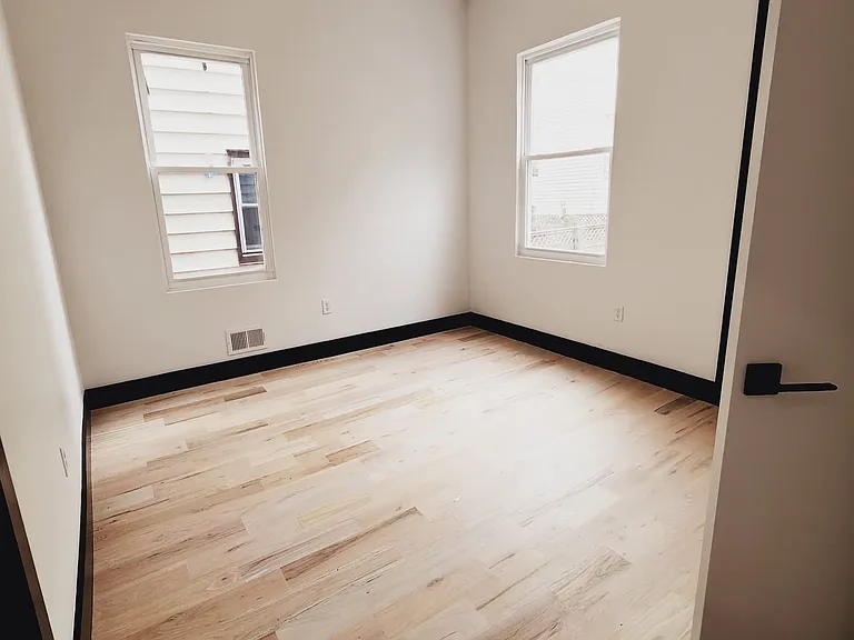 29 Claremont Ave #1A — Photo 11