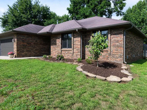 913 Fairway Court, Nixa, MO 65714