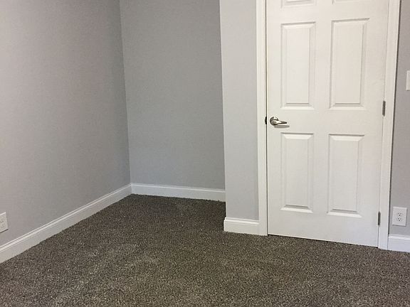 1st bedroom 