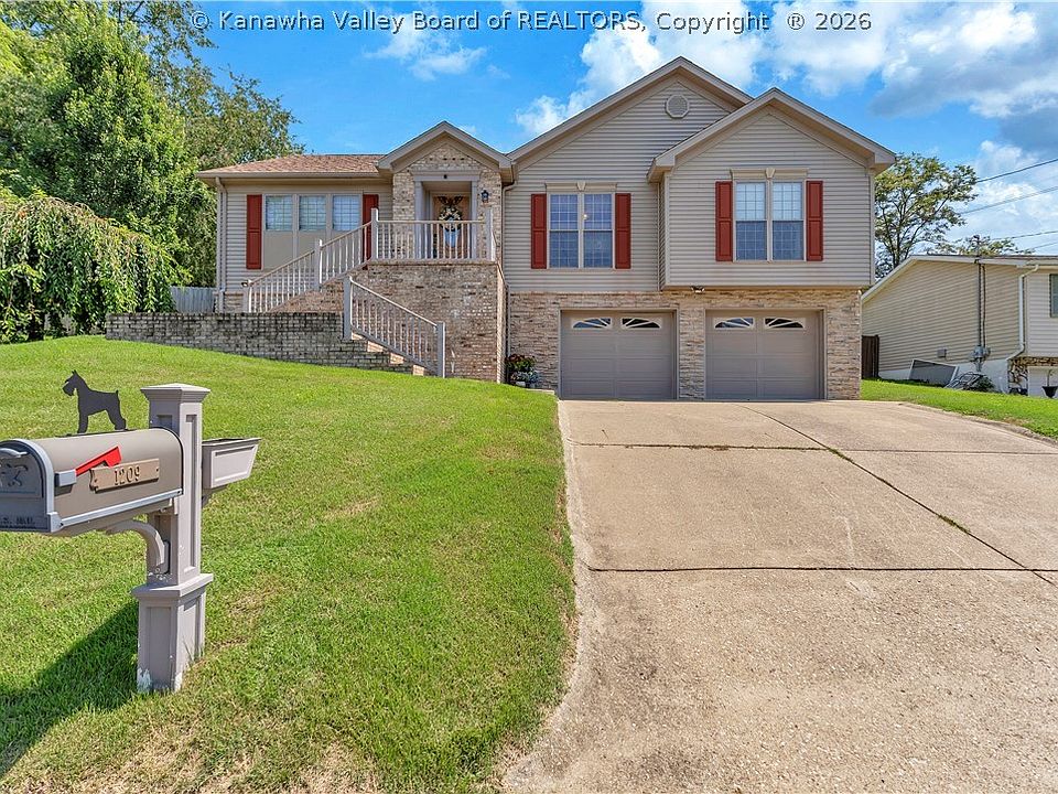 1st image of 1209 Lakeview Dr