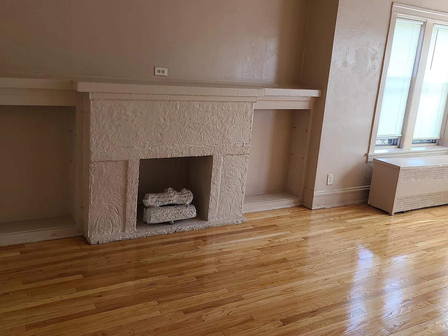 2 bed, 1500 sqft, $1,375 — Photo 2