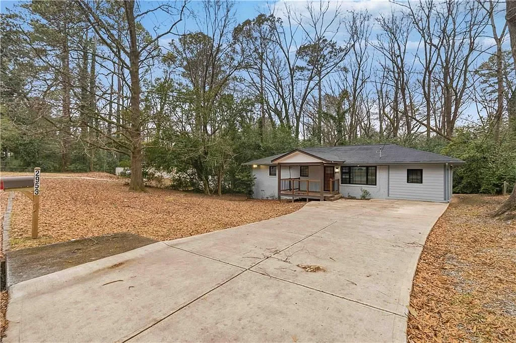 Building Photo - 2953 Meadowview Dr