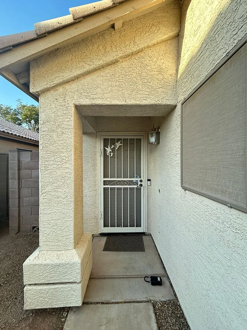 3 Bedroom, 2 Bath on the Greenbelt — Photo 2