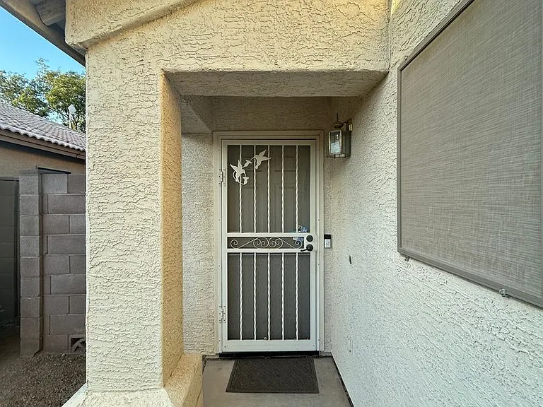 11438 W Virginia Ave — Photo 2