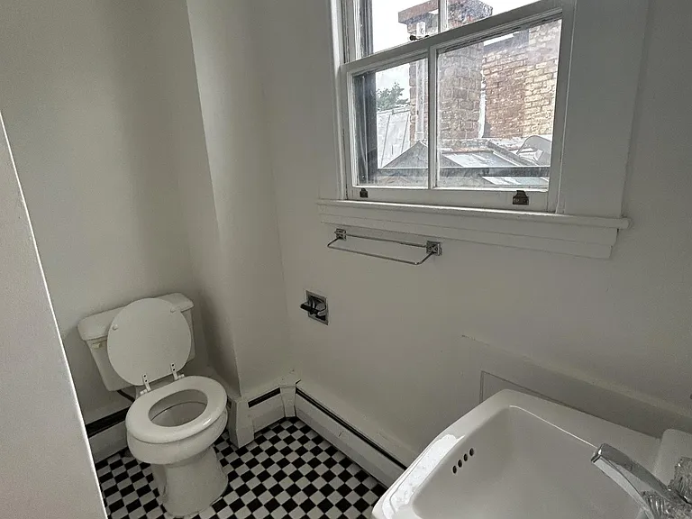 483 State St #7 — Photo 6