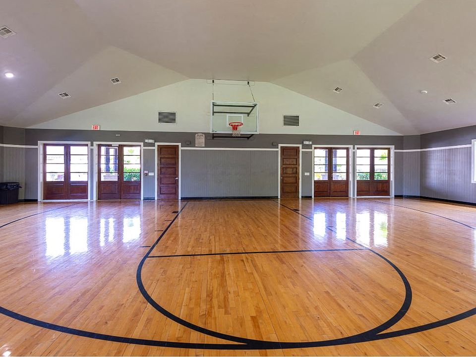 Oak Park Trails Sport Court