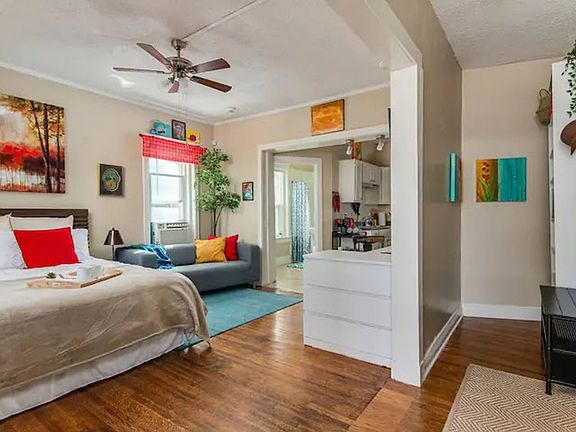 5th image of 1017-1019 W 39th St #1017-1