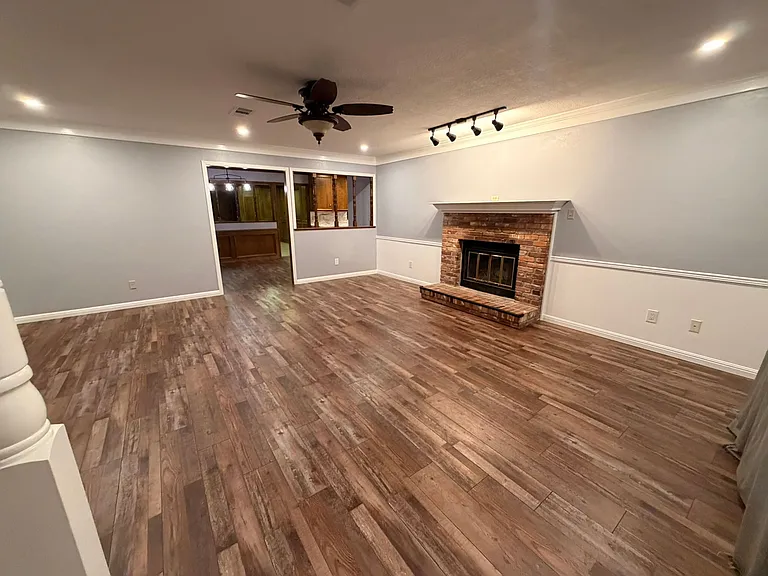 11504 Orbit Rd — Photo 5