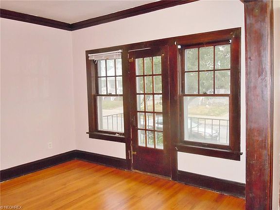 2nd image of 1563 Lakewood Ave APT 2