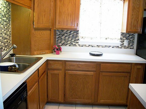 2nd image of 225 Kettering Ct #225