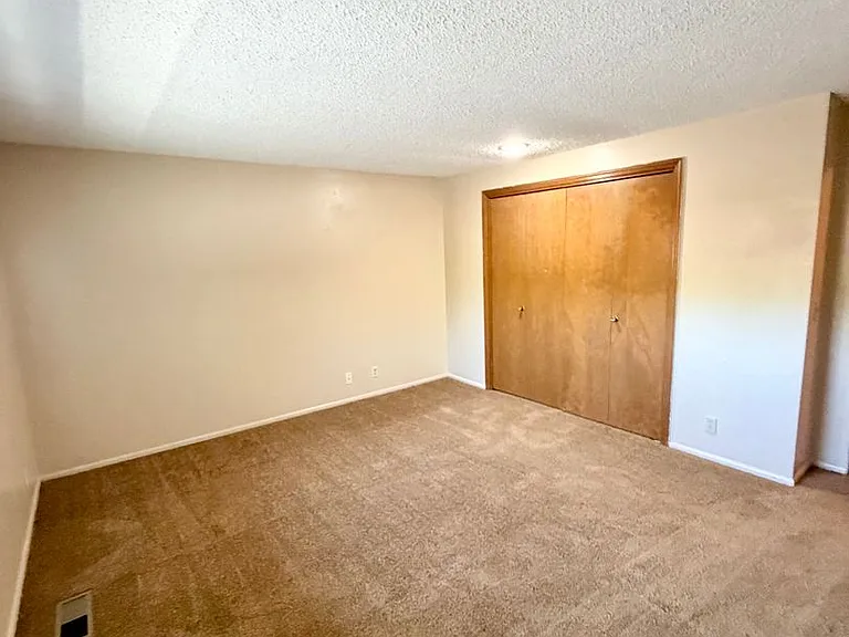 1245 Baxter Rd SE — Photo 9